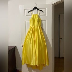 Yellow Prom/Party dress, brand is Betsy & Adam. Size 0 (XS) in great condition.